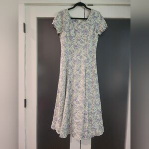 Vtg 90s Laura Ashley 100% Silk Feminine Floral Maxi Dress